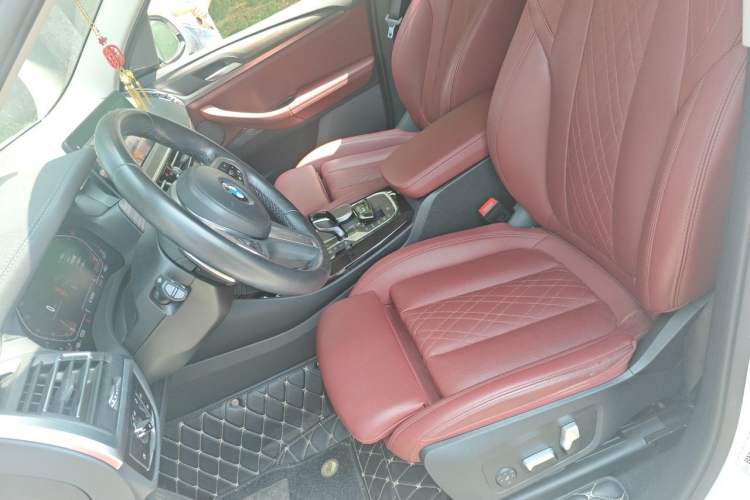 Used BMW X3 2022 Facelift xDrive30i Luxury Edition M Night Edition Package Left Front Seat
