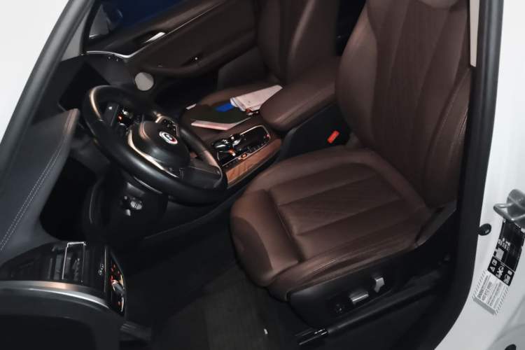 Used BMW X3 2022 Facelift xDrive30i Luxury Edition M Night Edition Package Left Front Seat