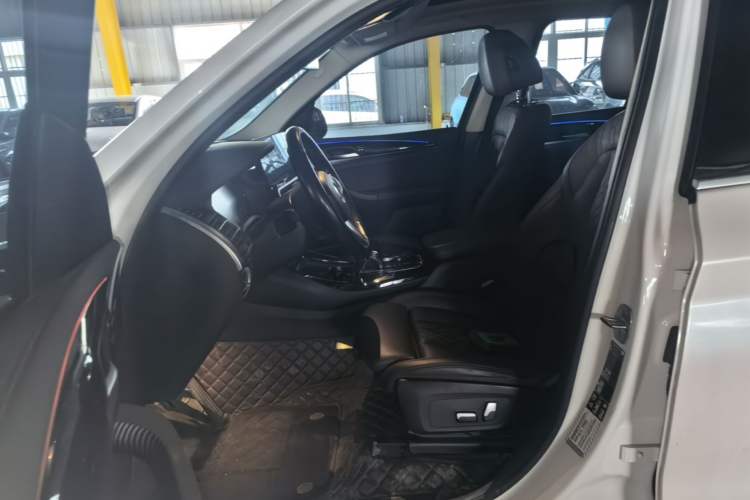 Used BMW X3 2022 xDrive25i M Sport Package Left Front Seat