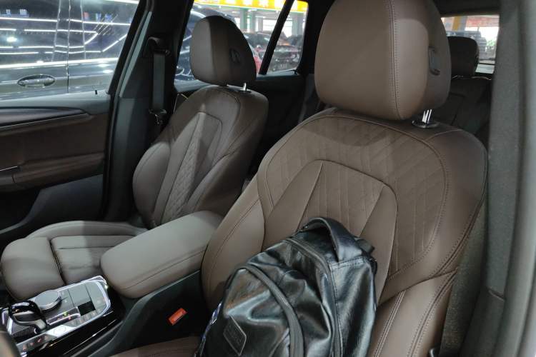 Used BMW X3 2022 xDrive30i Luxury Edition M Night Sky Package Left Front Seat