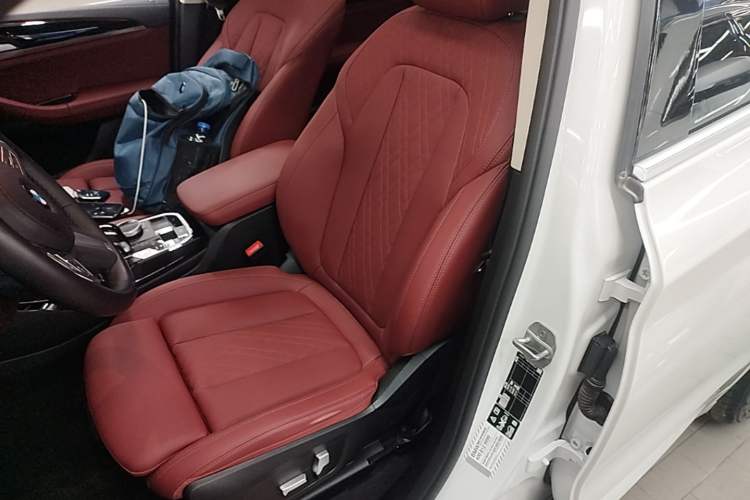 Used BMW X3 2022 Restyled xDrive25i M Sport Package Left Front Seat