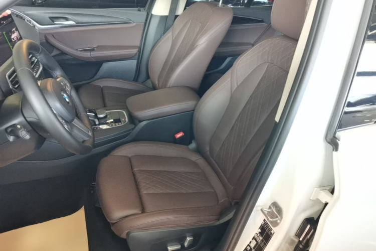 Used BMW X3 2022 Restyled xDrive25i M Sport Package Left Front Seat