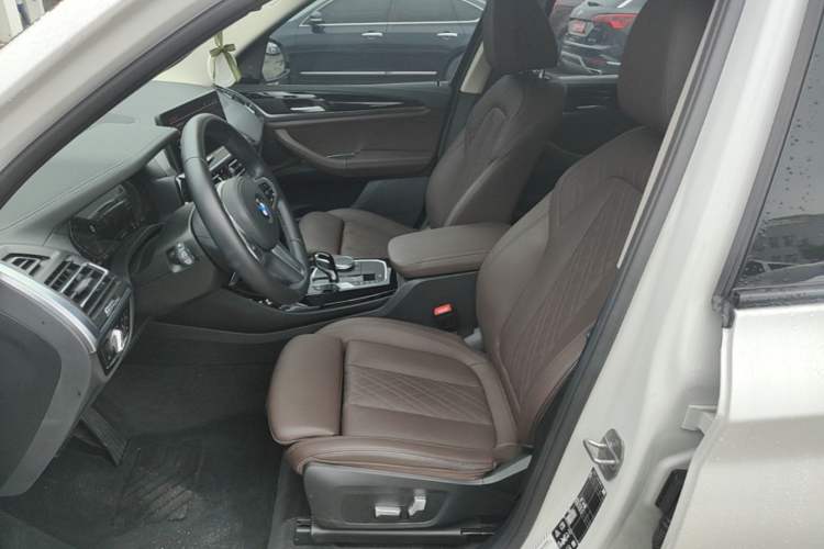Used BMW X3 2022 xDrive25i M Sport Package Left Front Seat