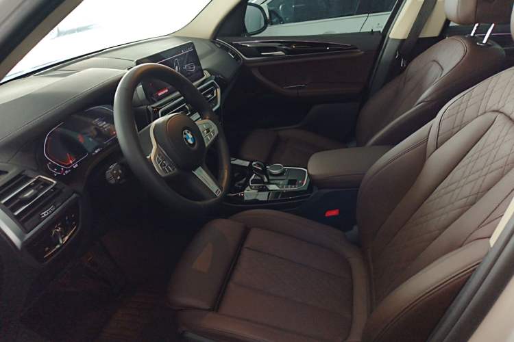 Used BMW X3 2022 Restyled xDrive25i M Sport Package Left Front Seat