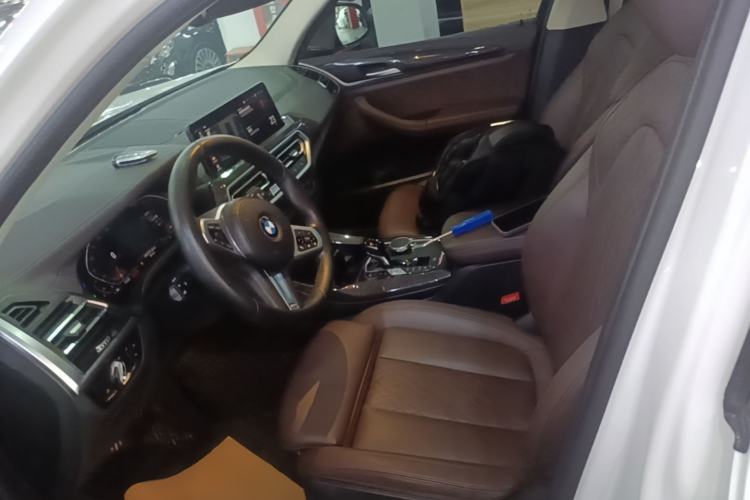Used BMW X3 2022 Restyled xDrive30i Luxury Edition M Night Sky Package Left Front Seat