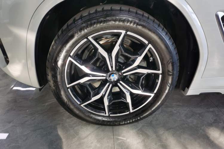 Used BMW X3 2022 Restyled xDrive25i M Sport Package Left Front Wheel Hub