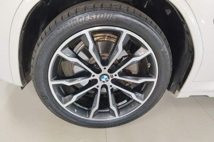 Used BMW X3 2022 xDrive30i Luxury Model M Night Sky Package Left Front Wheel Hub