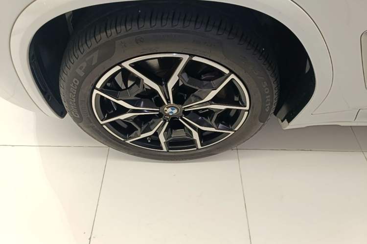 Used BMW X3 2022 Restyled xDrive25i M Sport Package Left Front Wheel Hub