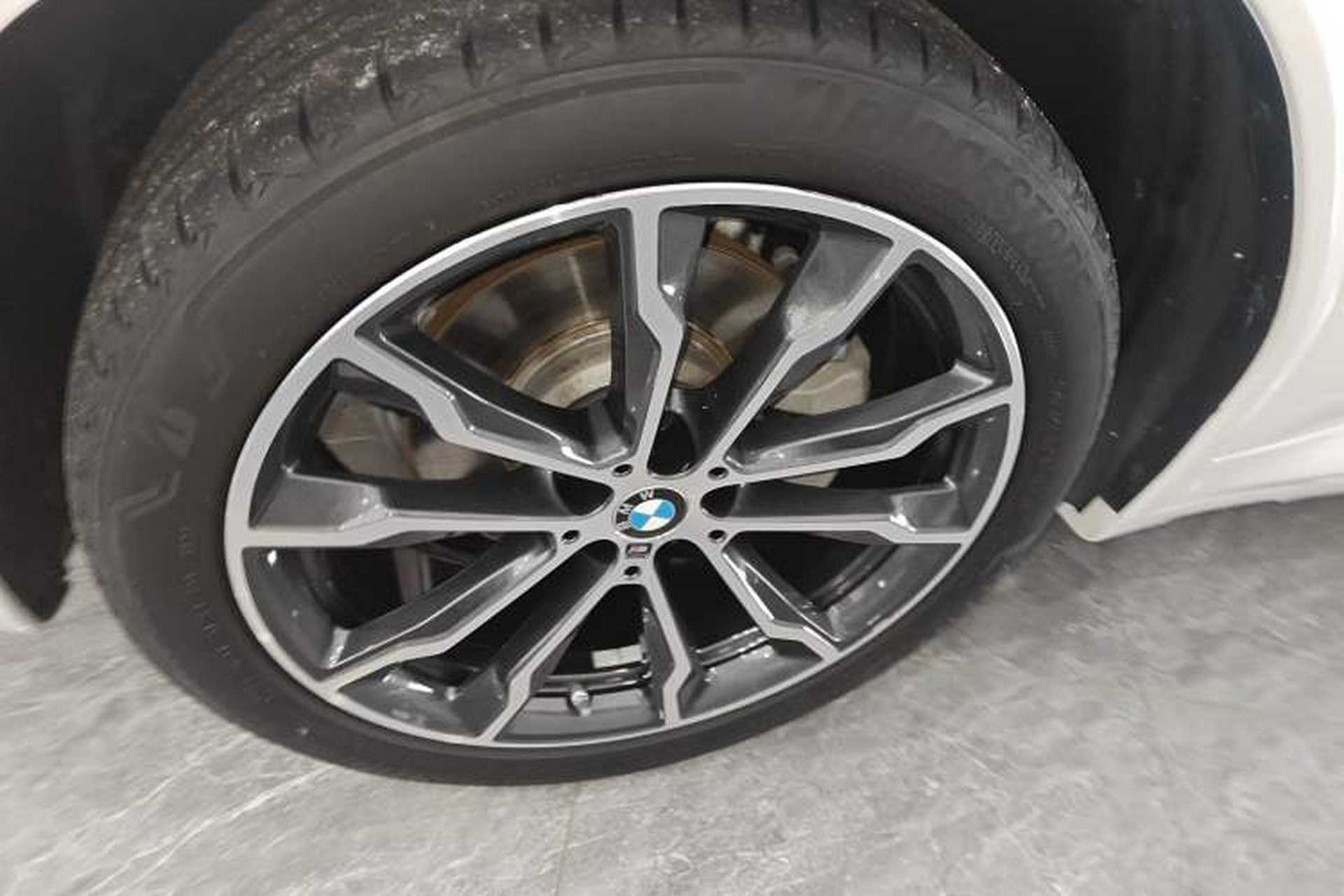 Used BMW X3 2022 xDrive30i Luxury Edition M Night Sky Package Left Front Wheel Hub