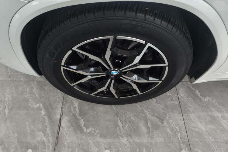 Used BMW X3 2022 Restyled xDrive25i M Sport Package Left Front Wheel Hub