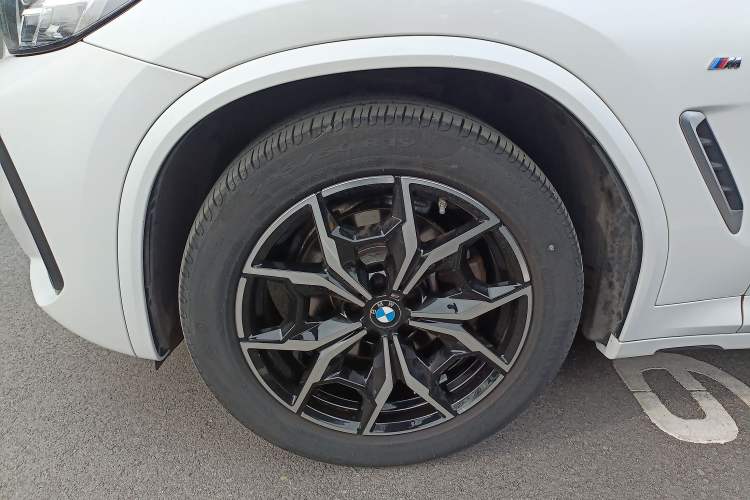 Used BMW X3 2022 Restyled xDrive25i M Sport Package Left Front Wheel Hub