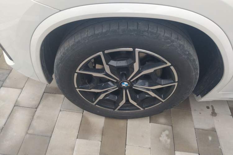 Used BMW X3 2022 Restyled xDrive25i M Sport Package Left Front Wheel Hub