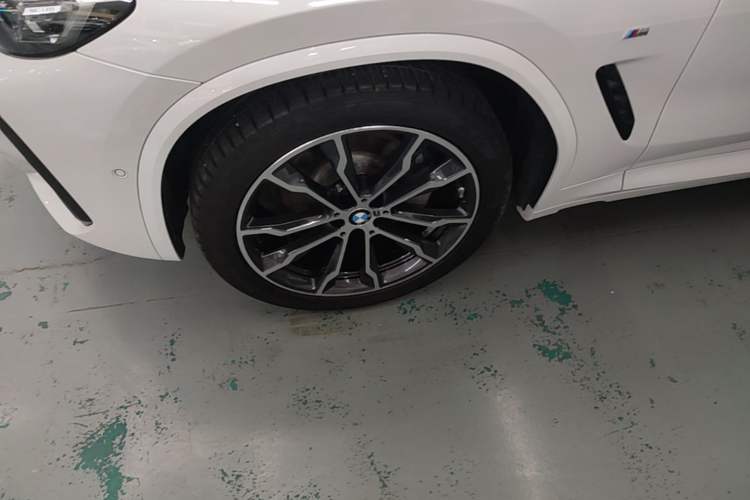 Used BMW X3 2022 Facelift xDrive30i Luxury Edition M Night Edition Package Left Front Wheel Hub