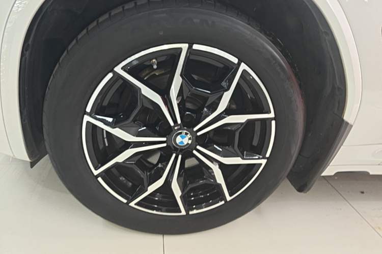 Used BMW X3 2022 Restyled xDrive25i M Sport Package Left Front Wheel Hub