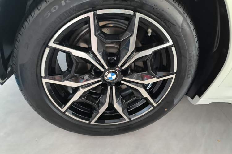 Used BMW X3 2022 Restyled xDrive25i M Sport Package Left Front Wheel Hub