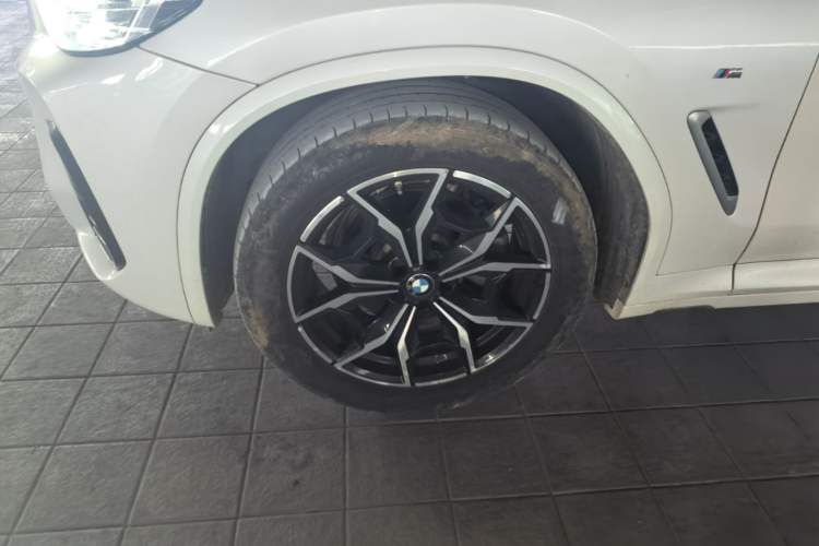 Used BMW X3 2022 xDrive25i M Sport Package Left Front Wheel Hub