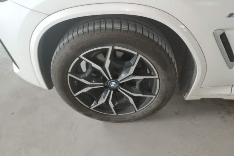 Used BMW X3 2022 xDrive25i M Sport Package Left Front Wheel Hub