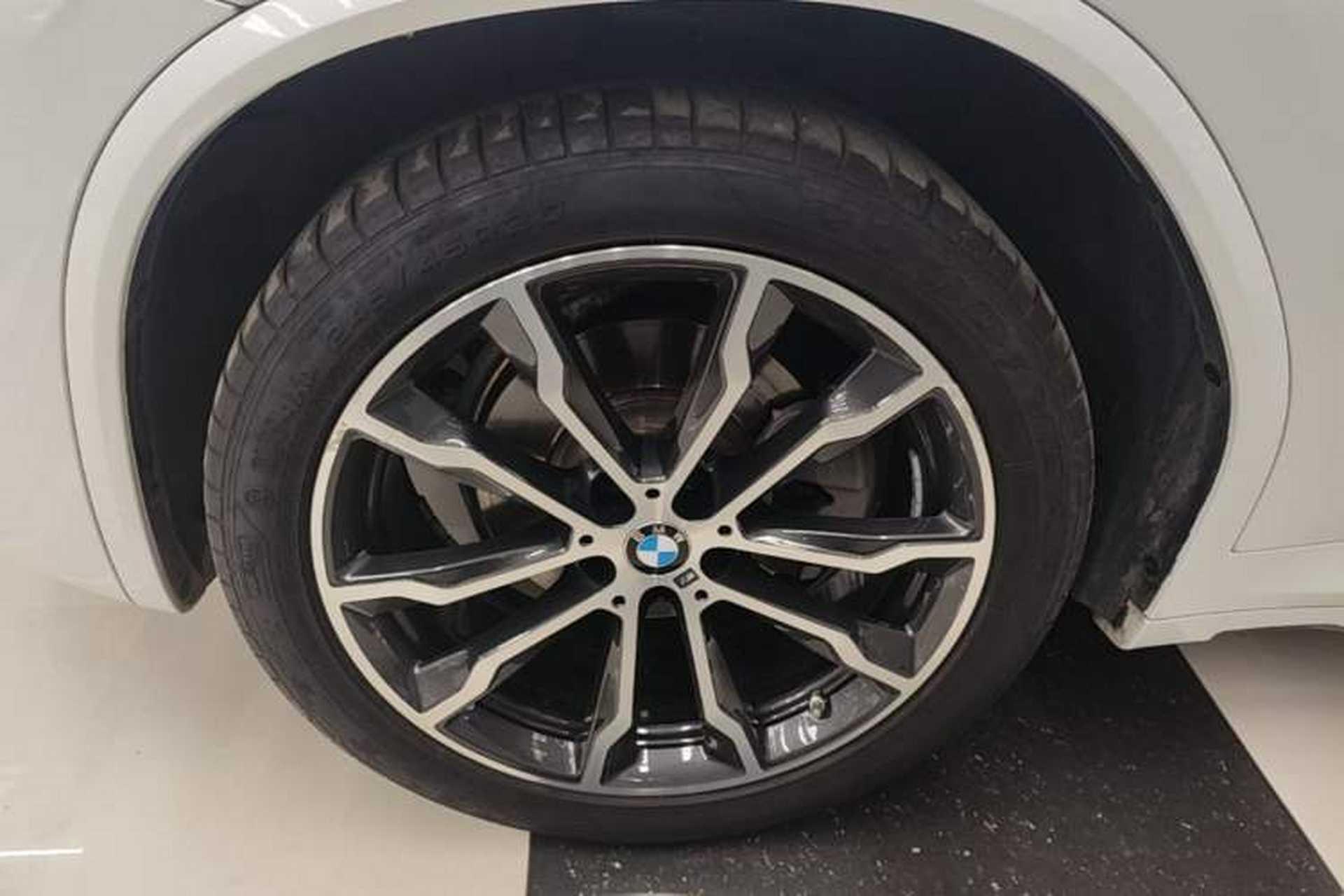 Used BMW X3 2022 xDrive30i Luxury Model M Night Sky Package Left Front Wheel Hub