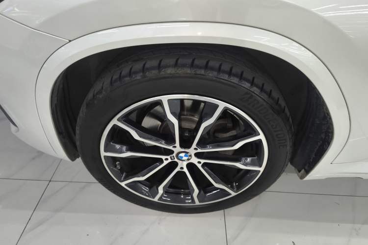 Used BMW X3 2022 xDrive30i Luxury Edition M Night Sky Package Left Front Wheel Hub