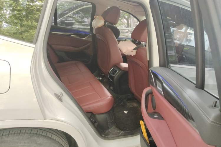Used BMW X3 2022 xDrive25i M Sport Package Left Rear Seat