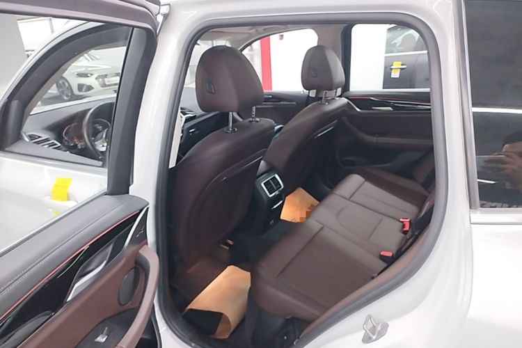 Used BMW X3 2022 Restyled xDrive25i M Sport Package Left Rear Seat
