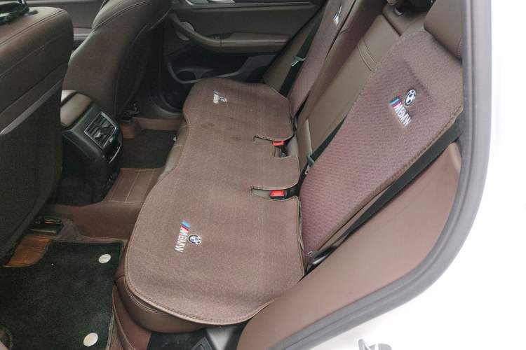 Used BMW X3 2022 Second Facelift xDrive30i Leading Edition M Night Sky Package Left Rear Seat