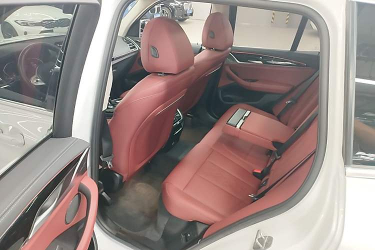 Used BMW X3 2022 Restyled xDrive25i M Sport Package Left Rear Seat