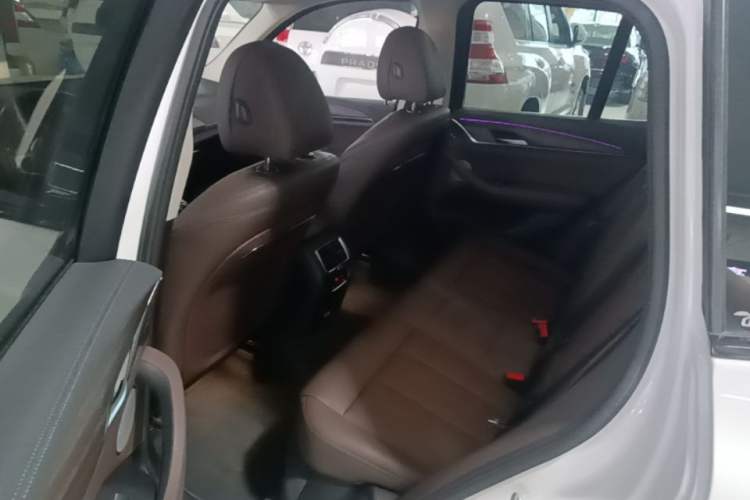 Used BMW X3 2022 Facelift xDrive30i Luxury Edition M Night Edition Package Left Rear Seat