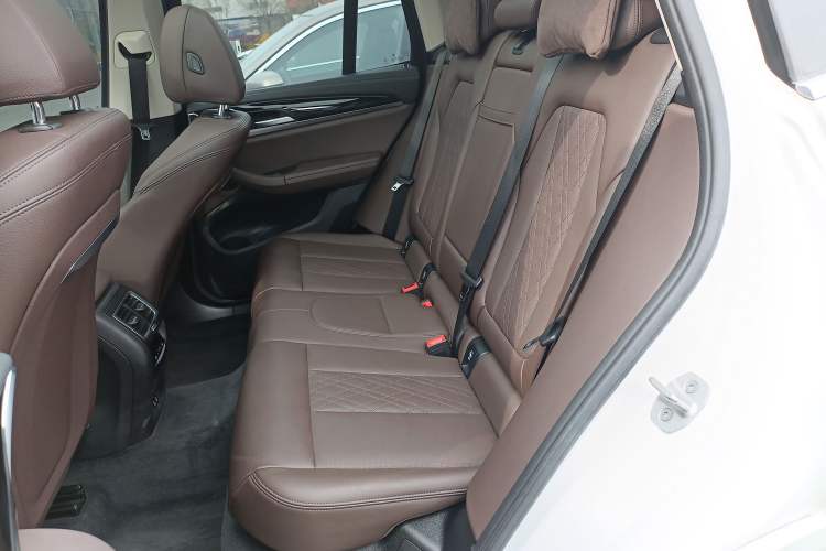Used BMW X3 2022 Restyled xDrive25i M Sport Package Left Rear Seat