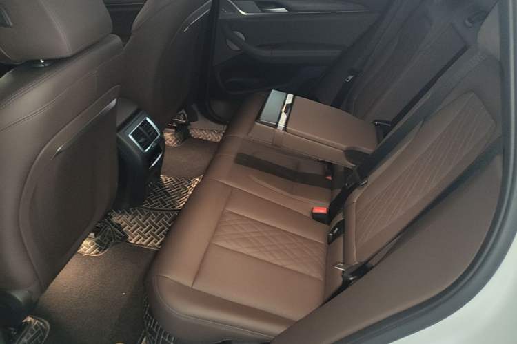 Used BMW X3 2022 Second Facelift xDrive30i Leading Edition M Night Sky Package Left Rear Seat