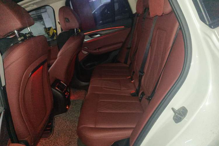Used BMW X3 2022 Facelift xDrive30i Luxury Edition M Night Edition Package Left Rear Seat