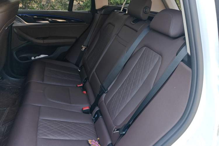 Used BMW X3 2022 xDrive25i M Sport Package Left Rear Seat