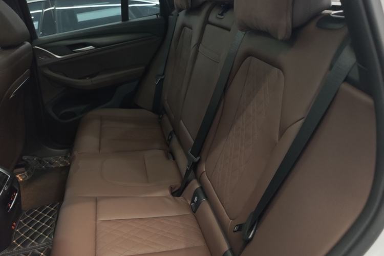 Used BMW X3 2022 Second Facelift xDrive30i Luxury Edition M Night Sky Package Left Rear Seat