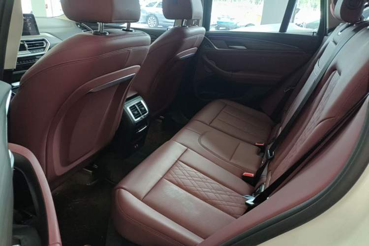 Used BMW X3 2022 Second Facelift xDrive30i Leading Edition M Night Sky Package Left Rear Seat