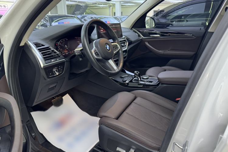 Used BMW X3 2022 xDrive25i M Sport Package Left Rear Seat