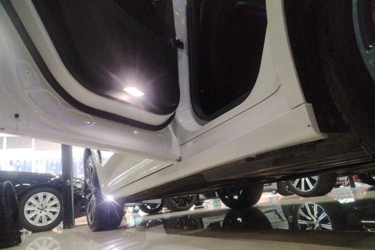 Used BMW X3 2022 xDrive30i Luxury Model M Night Sky Package Left Side Sill