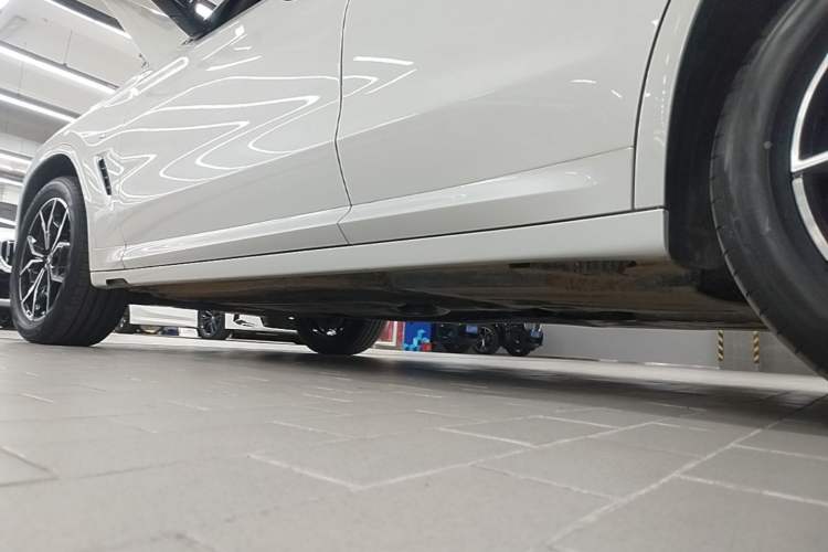 Used BMW X3 2022 Restyled xDrive25i M Sport Package Left Side Sill
