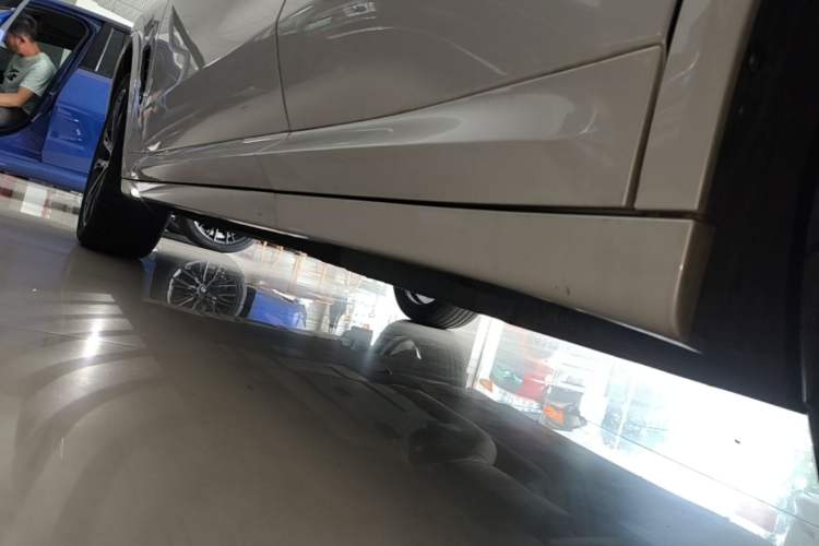 Used BMW X3 2022 Second Facelift xDrive30i Leading Edition M Night Sky Package Left Side Sill