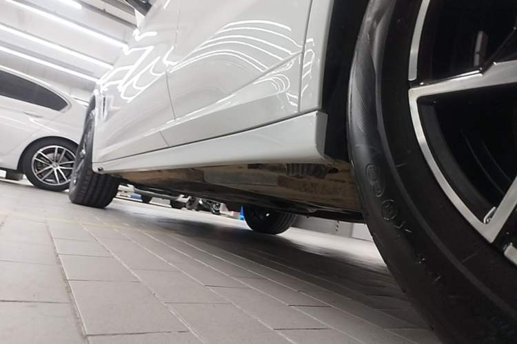 Used BMW X3 2022 Restyled xDrive25i M Sport Package Left Side Sill