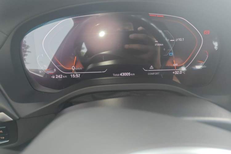 Used BMW X3 2022 xDrive25i M Sport Package Odometer Close Up