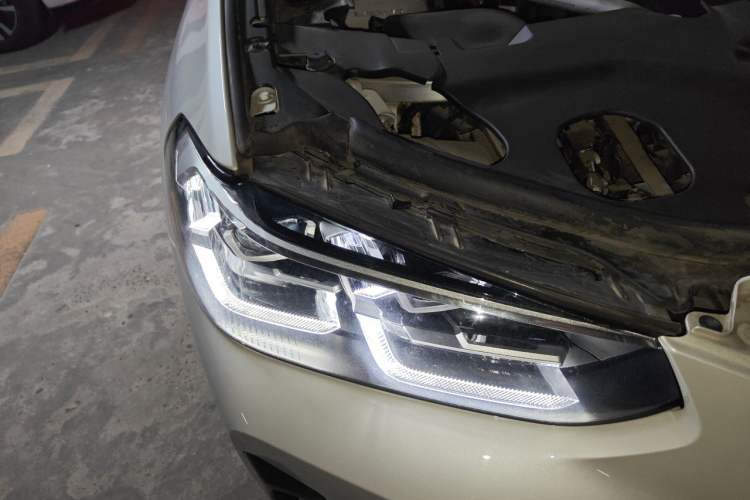 Used BMW X3 2022 Facelift xDrive30i Luxury Edition M Night Edition Package Right Front Headlight