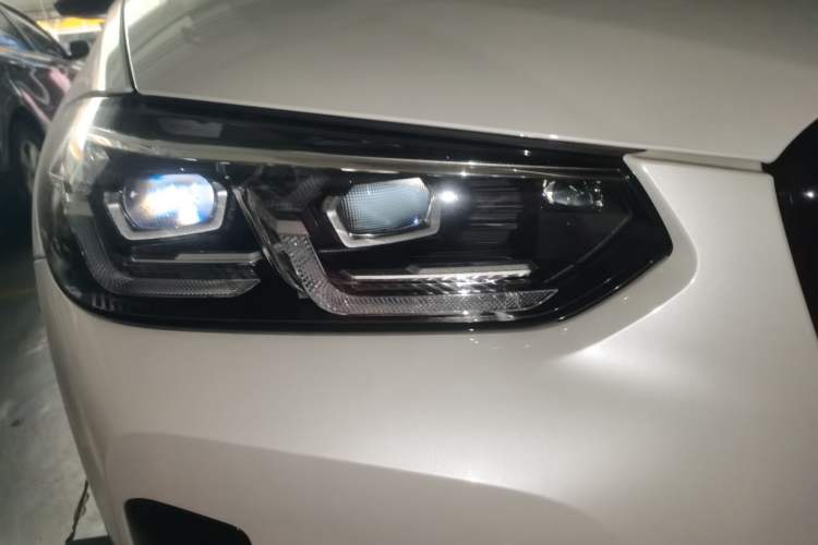 Used BMW X3 2022 Facelift xDrive30i Luxury Edition M Night Edition Package Right Front Headlight