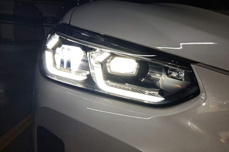 Used BMW X3 2022 Second Facelift xDrive30i Leading Edition M Night Sky Package Right Front Headlight
