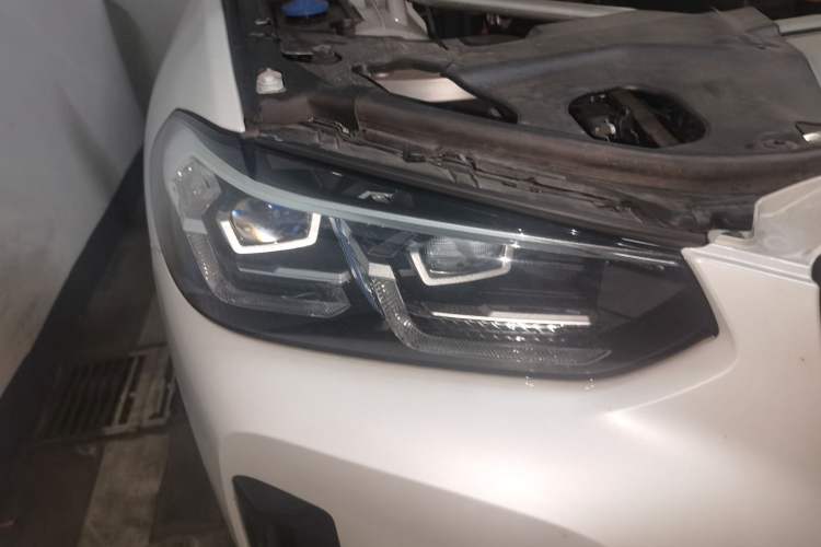 Used BMW X3 2022 Facelift xDrive30i Luxury Edition M Night Edition Package Right Front Headlight