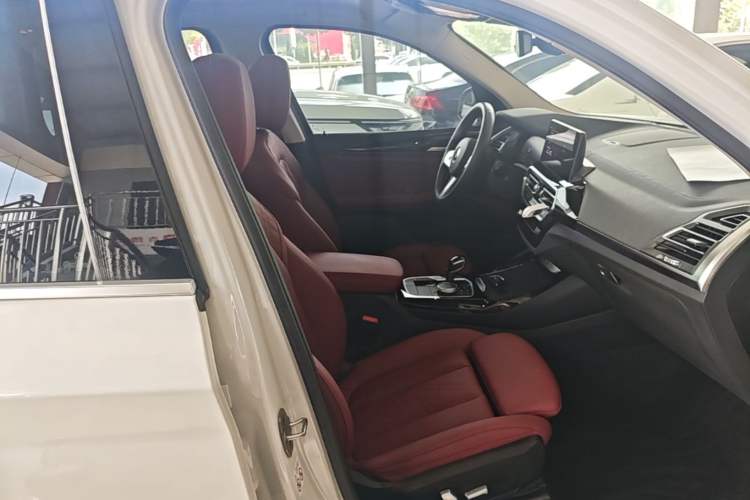 Used BMW X3 2022 Restyled xDrive25i M Sport Package Right Front Seat