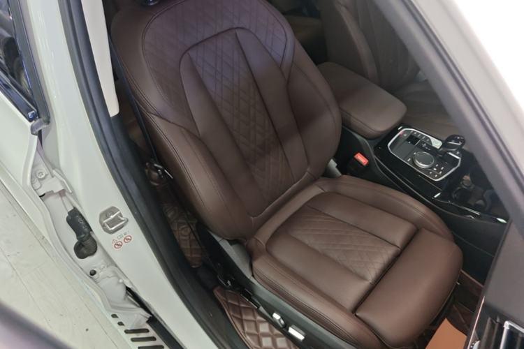 Used BMW X3 2022 Second Facelift xDrive30i Leading Edition M Night Sky Package Right Front Seat