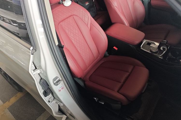 Used BMW X3 2022 Restyled xDrive25i M Sport Package Right Front Seat