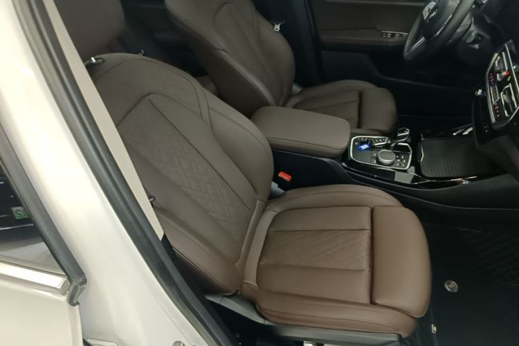 Used BMW X3 2022 Restyled xDrive25i M Sport Package Right Front Seat