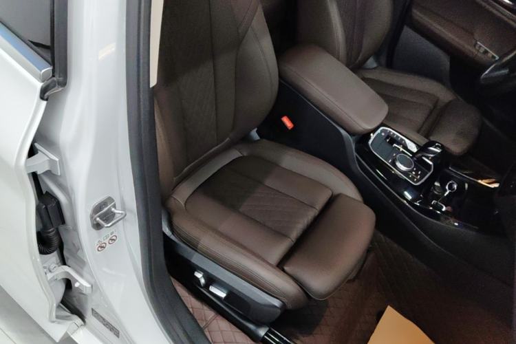 Used BMW X3 2022 Restyled xDrive25i M Sport Package Right Front Seat