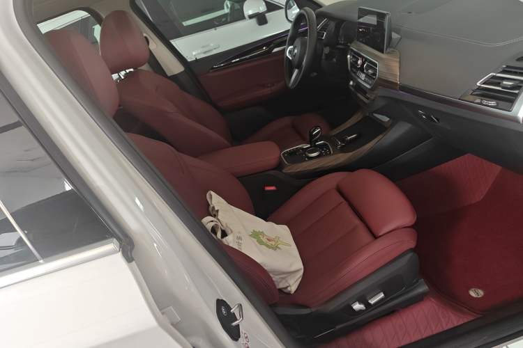 Used BMW X3 2022 xDrive25i M Sport Package Right Front Seat